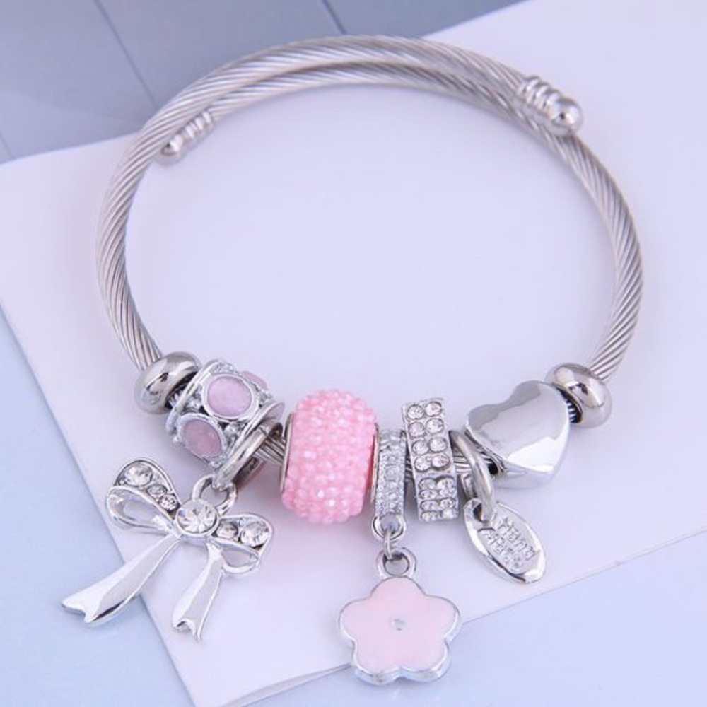 Bow bracelet